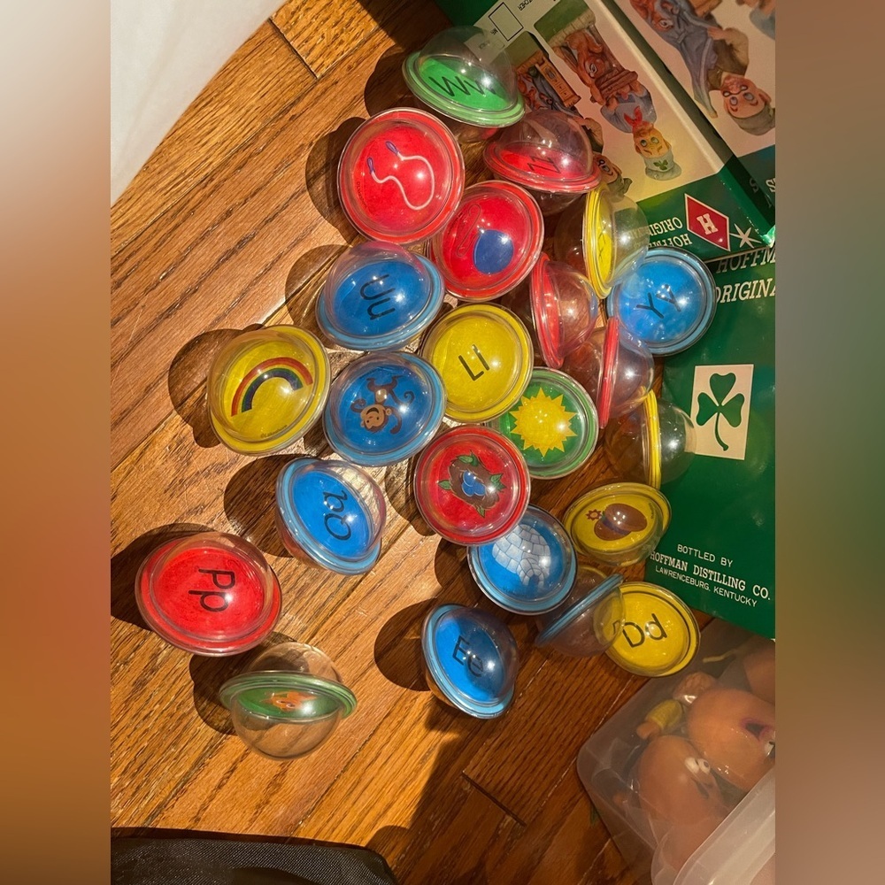 Float & Find Alphabet Bubbles Lakeshore Read